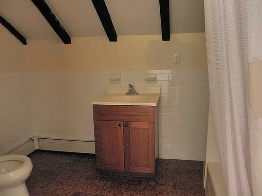 Rented by RV Realty | media 33