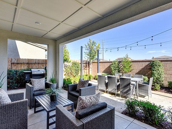 Radiance Plan 2 Model Home Backyard