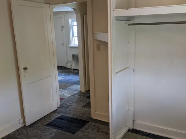 319 College Aly, Ligonier, PA 15658