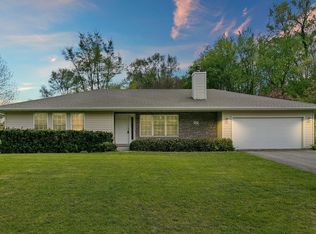 1345 Edgewood Dr, Lake Geneva, WI