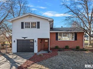 2036 Brentwood Dr, Springfield, IL 62704