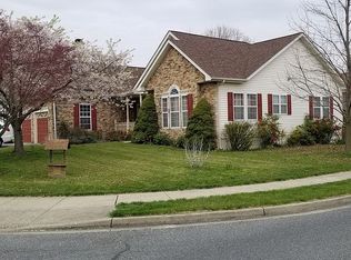 101 Crossing Pointe Ct, Frederick, MD 21702