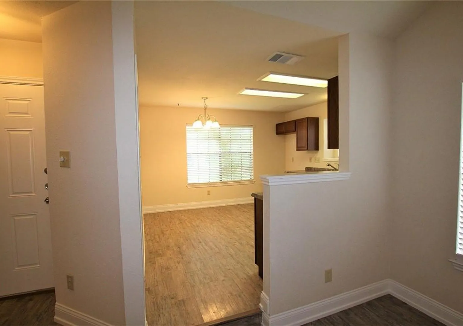 3 Bedroom 2 Bath home - South Creek Subdivision — Photo 4