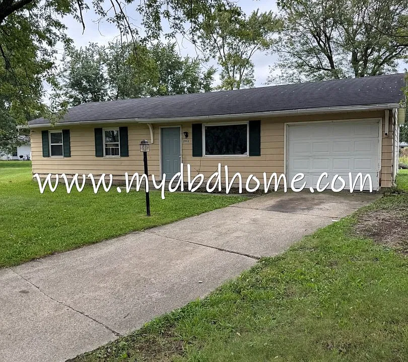 2002 Montford Dr