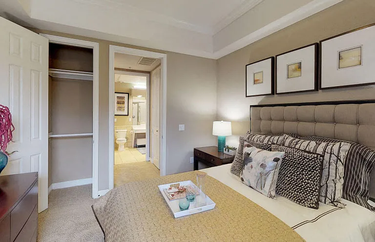 Tuscany Court Apartments — Photo 16