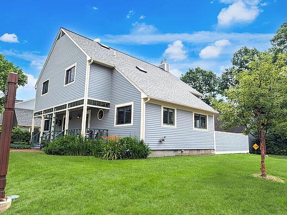 2nd image of 82 Spinnaker Way #82