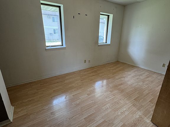 4th image of 434 S Gosse Blvd #442