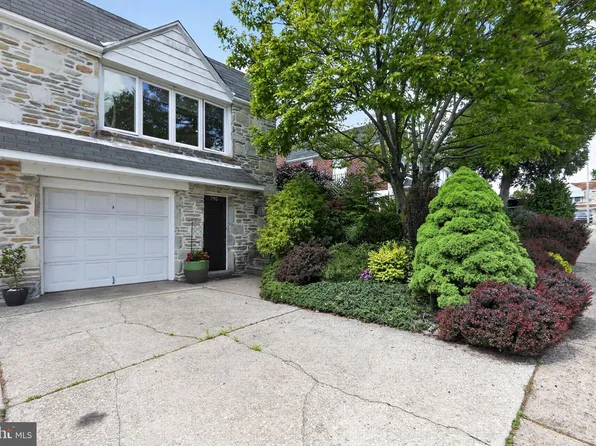 795 Hill Rd, Philadelphia, PA 19128