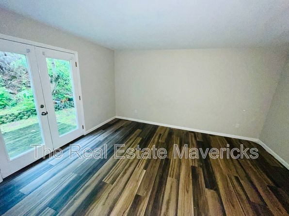 131 Pace Dr UNIT C4, Trenton, GA 30752