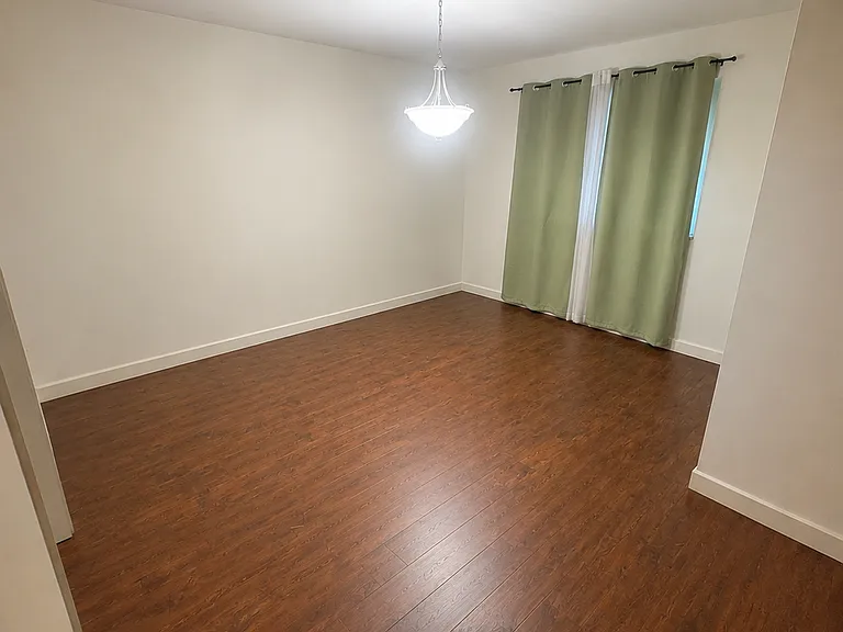 2135 NE 45th Ave — Photo 7