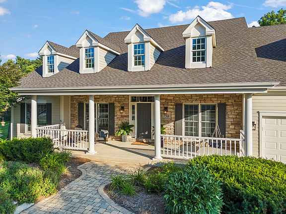 2nd image of 750 Fox Run Dr