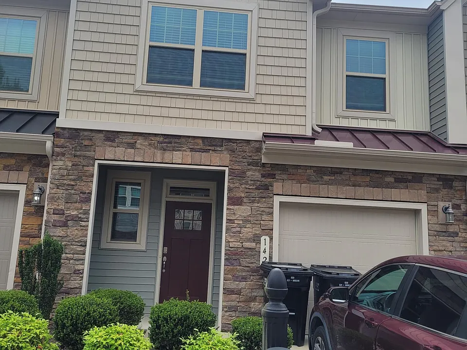 142 Hill Shore Ln