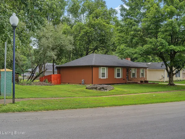 7010 Bartlett Rd, Louisville, KY 40218