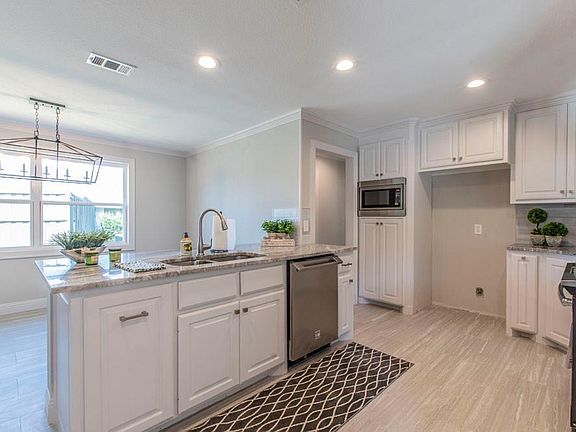 5th image of 2828 Knollwood Dr