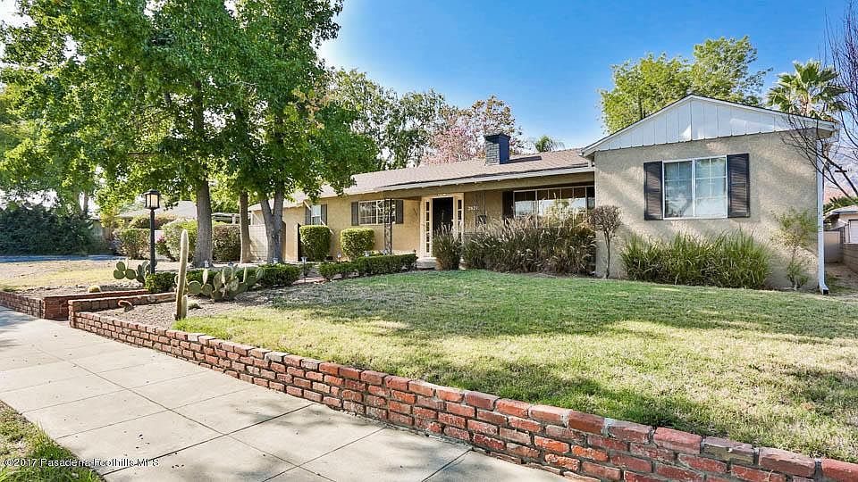 1st image of 2821 Paloma St