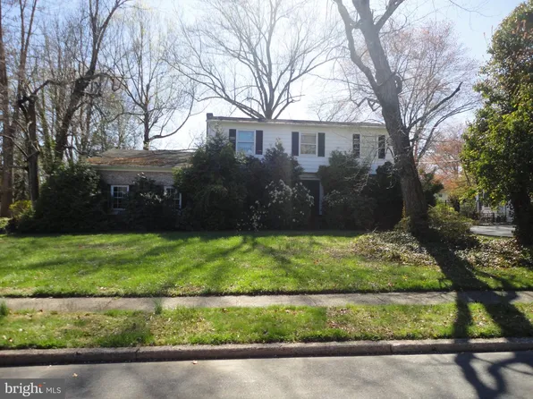 21 Merion Pl, Lawrence Township, NJ 08648