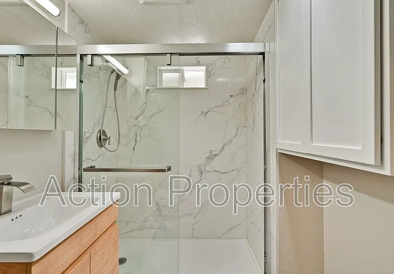 1125 Burgoyne St — Photo 19