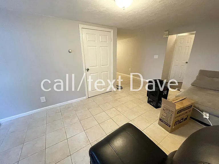 21 Linden St #1 — Photo 4