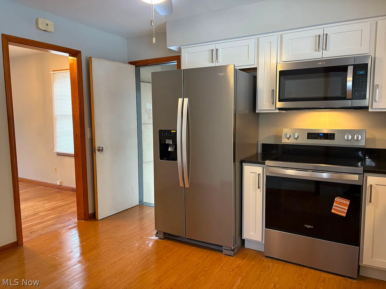3 bed, 2.0 bath, 1650 sqft, $2,400 — Photo 4