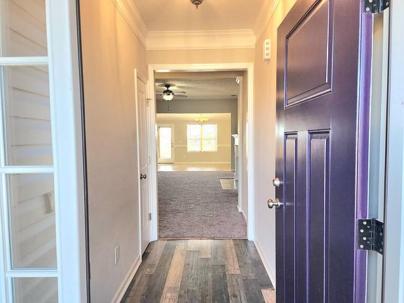 2nd image of 2913 Easton Drive
