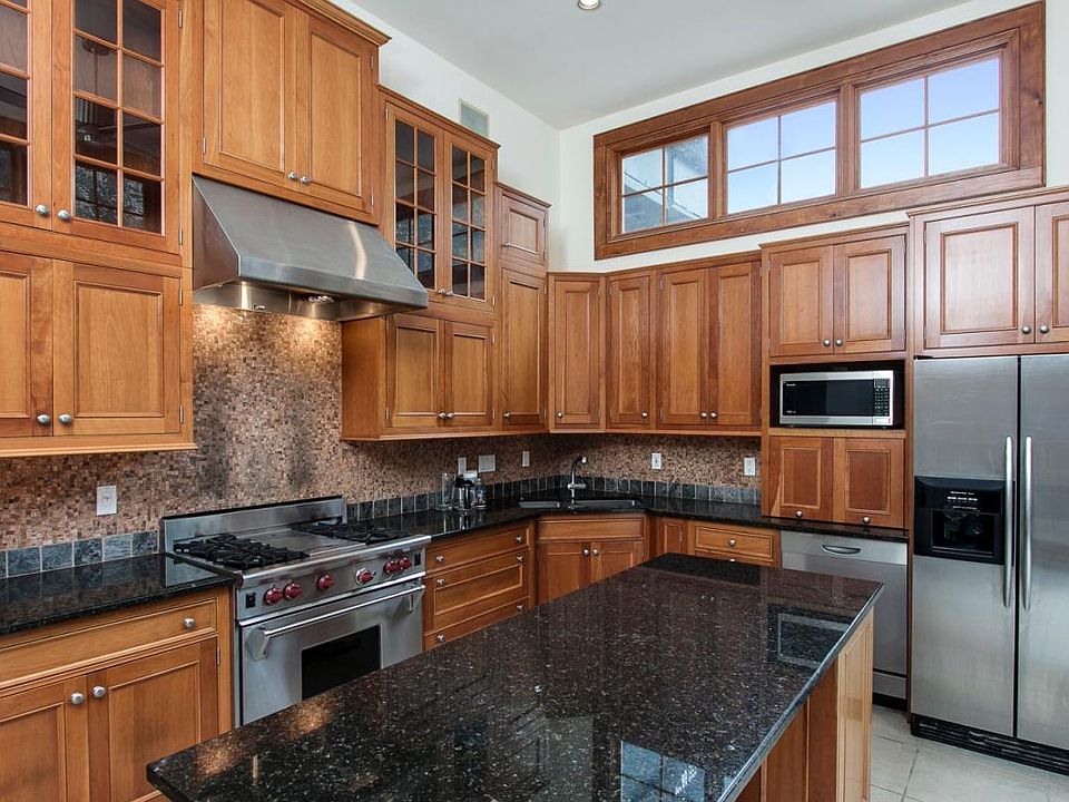 1st image of 2115 Spruce St Floor 1