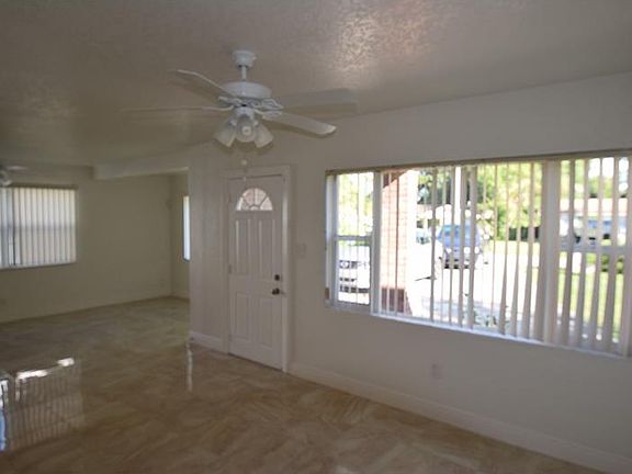 5th image of 211 Tarawa St