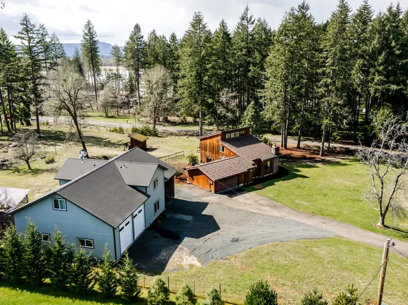 25810 Parker Ln, Veneta, OR 97487