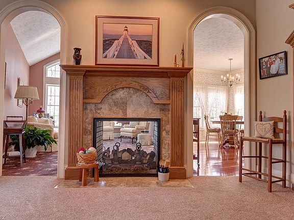 5th image of 7185 Bridlewood Dr