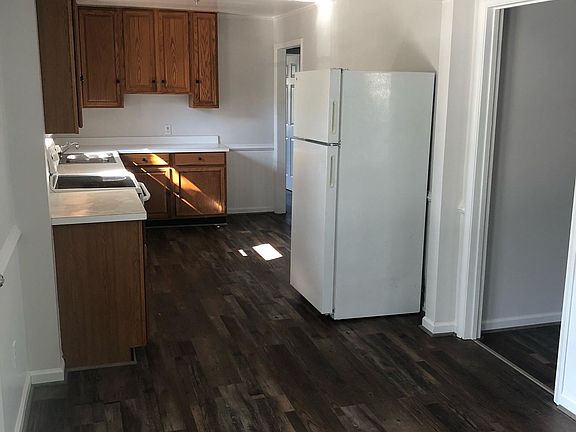 2nd image of 1102 Hickory Ave