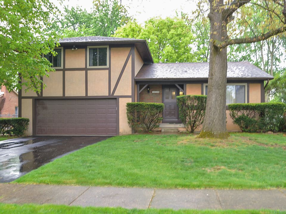1st image of 6985 Starfire Dr