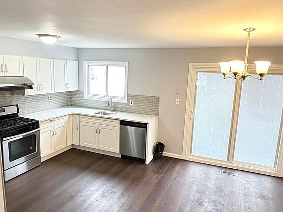 4th image of 293 Richmond Hill Rd