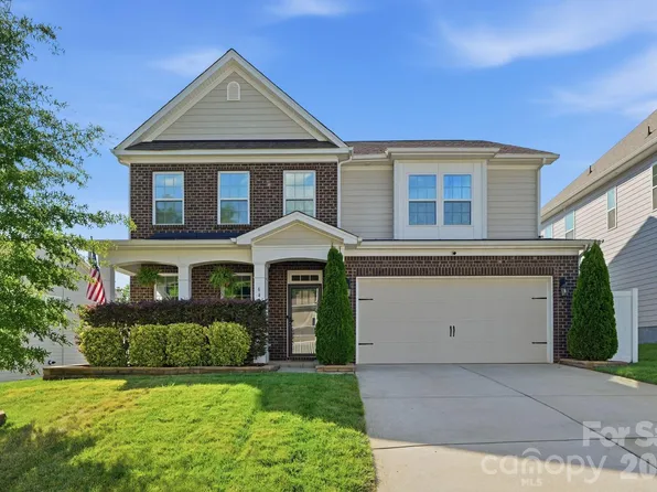 641 Belle Grove Dr, Lake Wylie, SC 29710