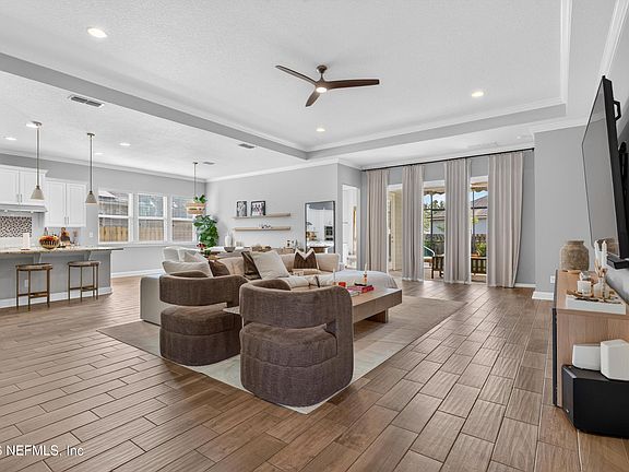 5th image of 3328 SOUTHERN OAKS Drive