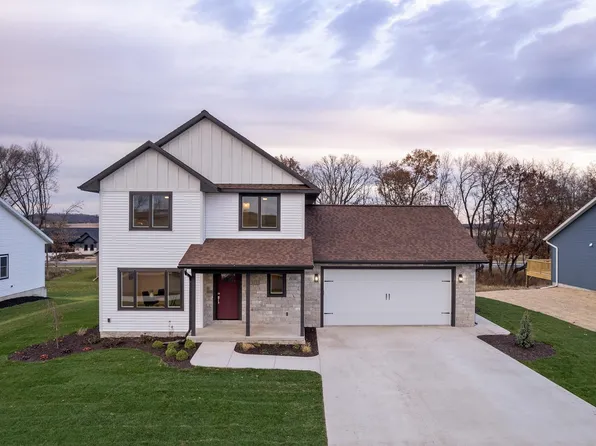 417 Gunderson Dr, Portage, WI 53901