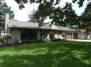 148 Central Ave, Aurora, IL 60506