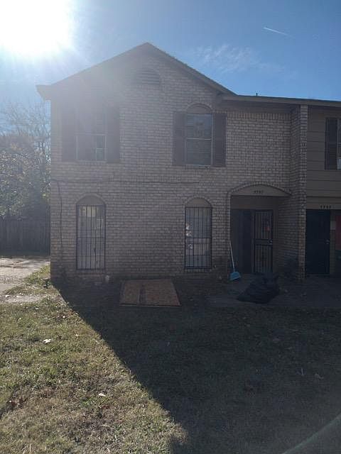 1st image of 5597 Apple Blossom Dr