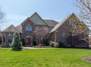13788 Smokey Ridge Dr, Carmel, IN 46033