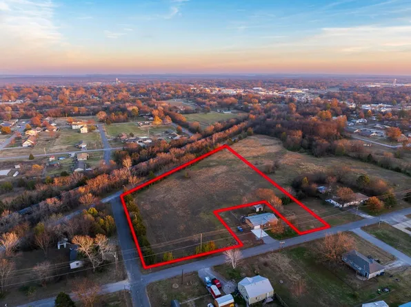 1 N Pierce Ave, Wagoner, OK 74467