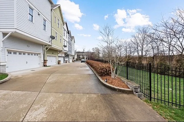 204 Burns Ave #13 — Photo 26