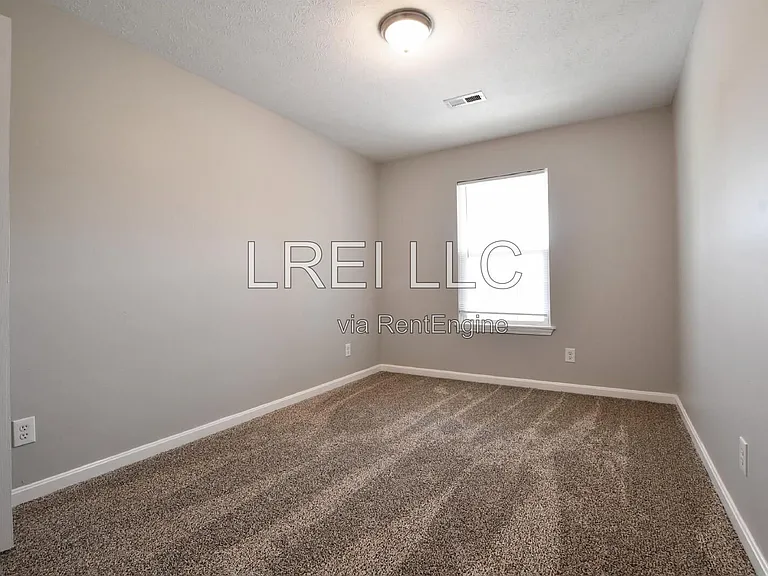 300 Keeneland Dr #2A — Photo 8