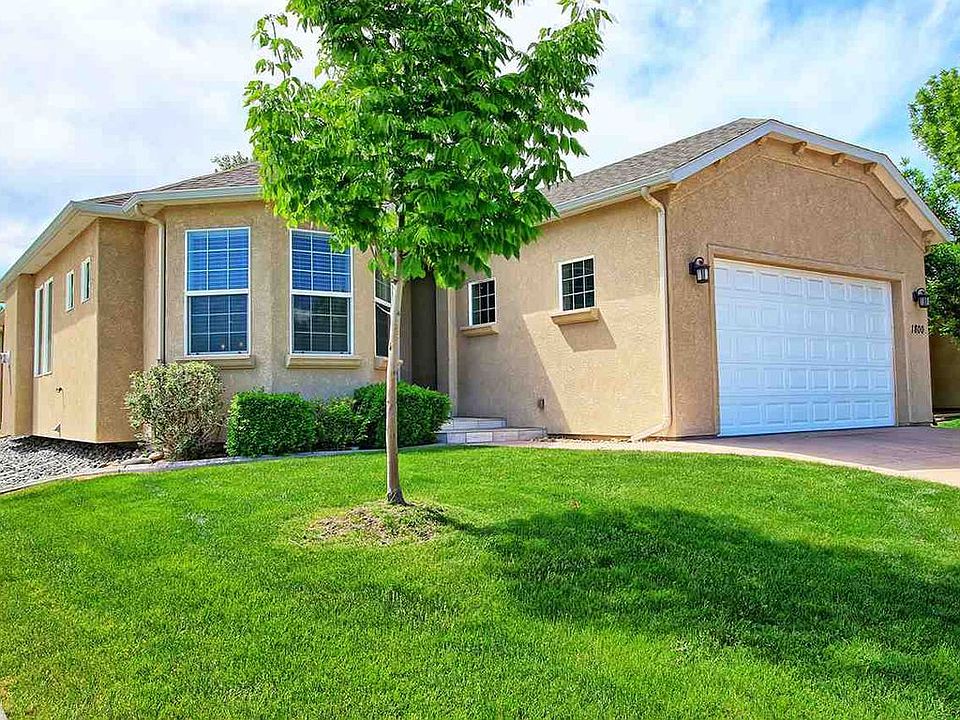 1st image of 1800 Venetian Dr