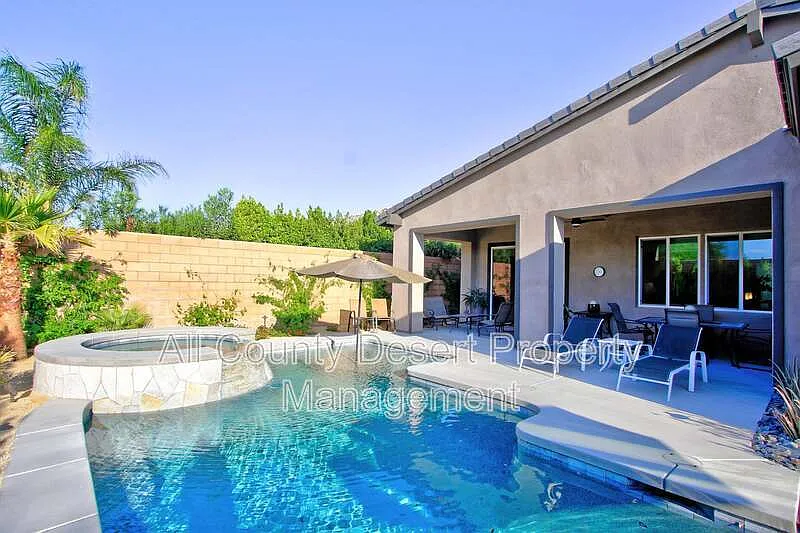 3 bed, 3.0 bath, 2580 sqft, $3,895 — Photo 3