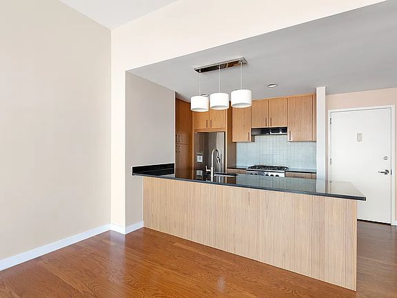 4th image of 48-15 11th St #8F