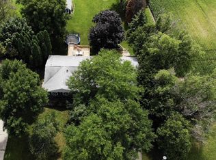 293 Highland Dr, Chaska, MN 55318