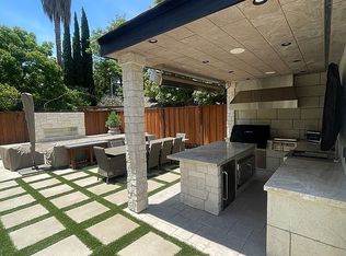 506 S Shoreline Blvd, Mountain View, CA 94041