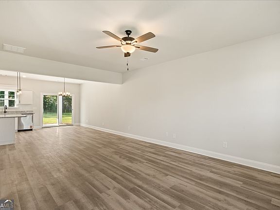 3rd image of 337 Crosswinds Dr