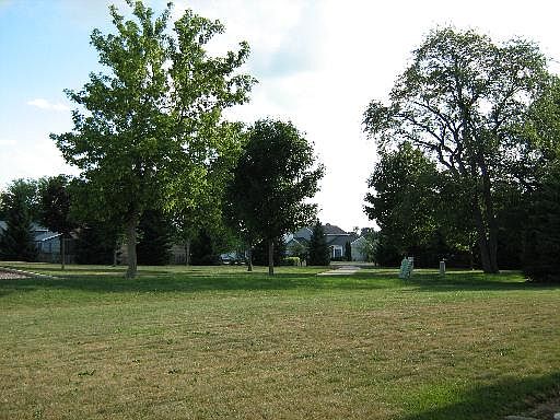 2nd image of 4823 Joyce Ln