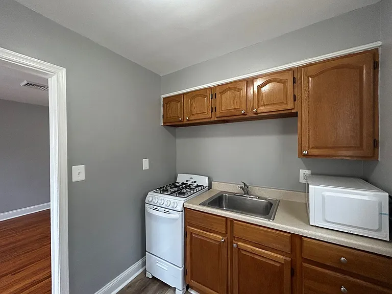 4523 Fairfax Rd #B — Photo 2