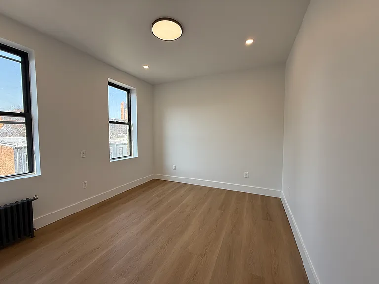 350 7th St #D3 — Photo 4