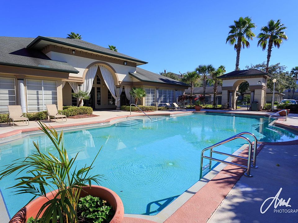 1st image of 17101 Carrington Park Dr APT 409